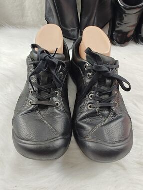 KEEN Toyah Black Oiled Nubuck Leather Hiking Shoes Women’s Size 8.5 Comfort Trai